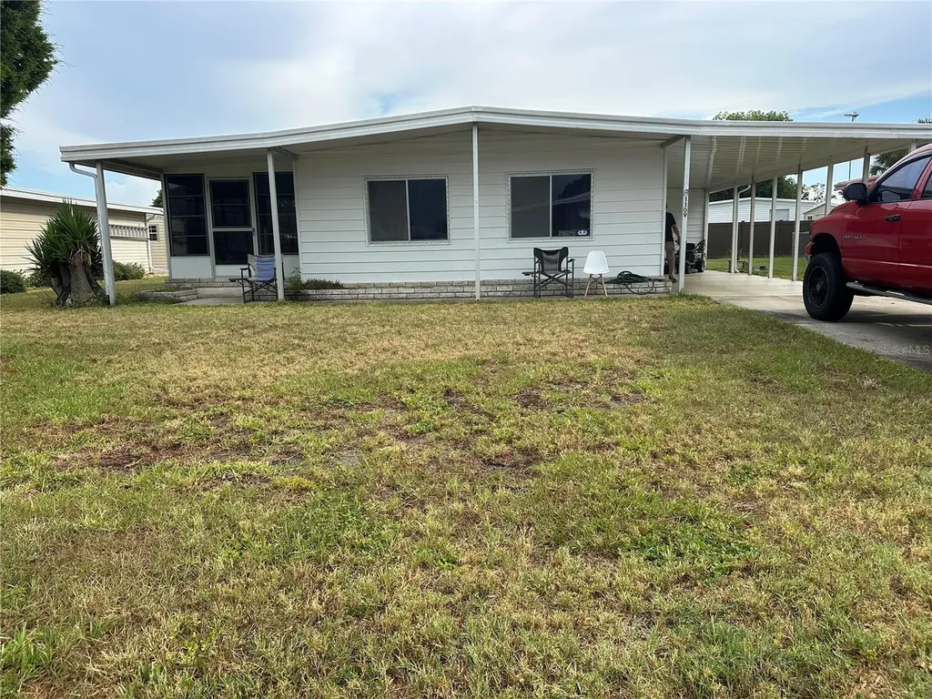 1109 Nassau Circle Tavares FL 32778