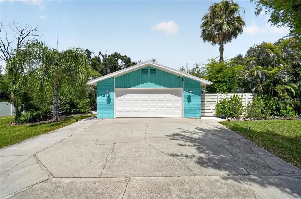 3282 Tobero Lane Sarasota FL 34235