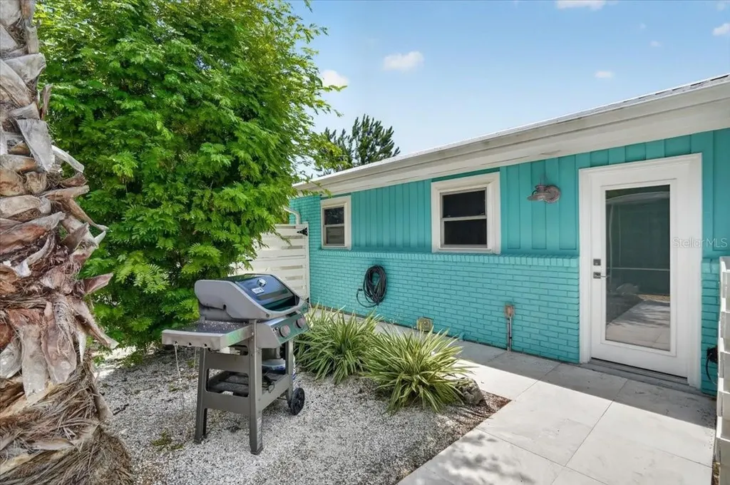 3282 Tobero Lane Sarasota FL 34235