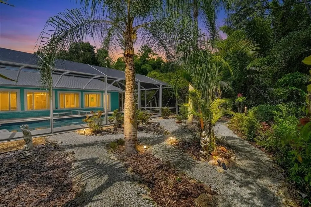 3282 Tobero Lane Sarasota FL 34235