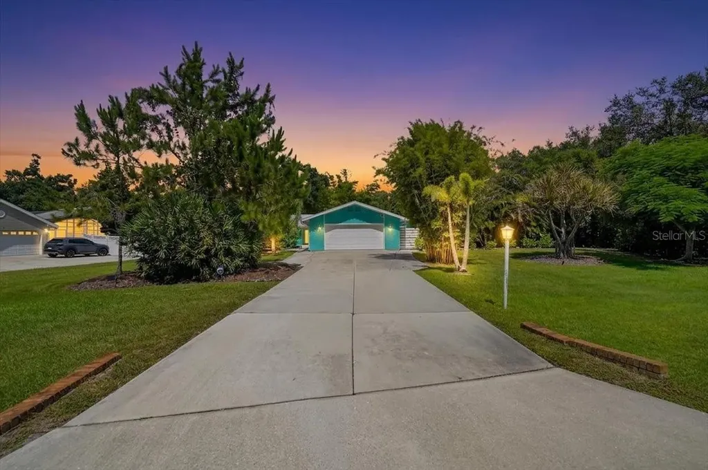 3282 Tobero Lane Sarasota FL 34235