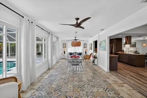 3282 Tobero Lane Sarasota FL 34235