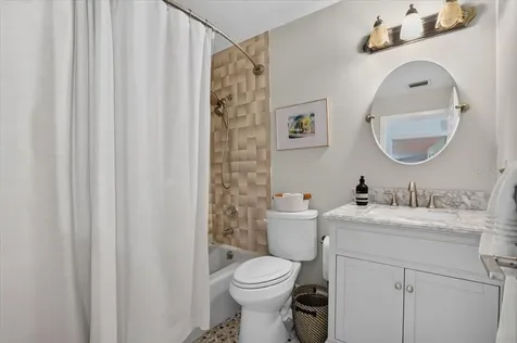 3282 Tobero Lane Sarasota FL 34235