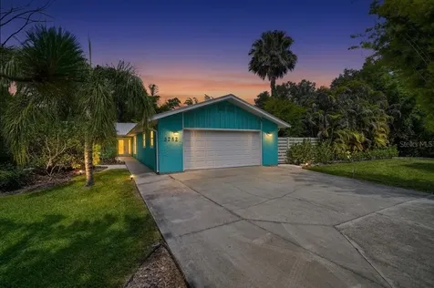 3282 Tobero Lane Sarasota FL 34235
