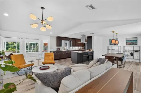 3282 Tobero Lane Sarasota FL 34235
