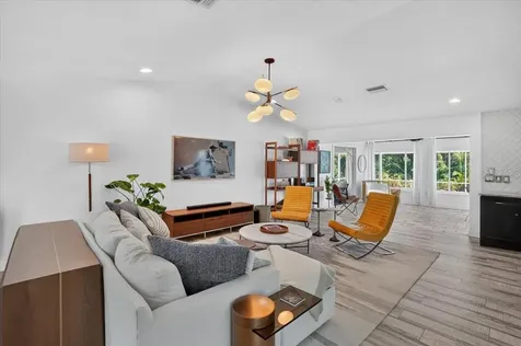 3282 Tobero Lane Sarasota FL 34235