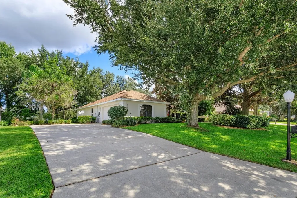 24353 Calusa Boulevard Eustis FL 32736