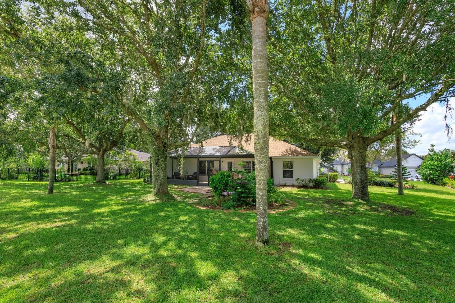 24353 Calusa Boulevard Eustis FL 32736
