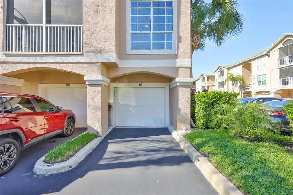 3202 Bay Club Circle Tampa FL 33607