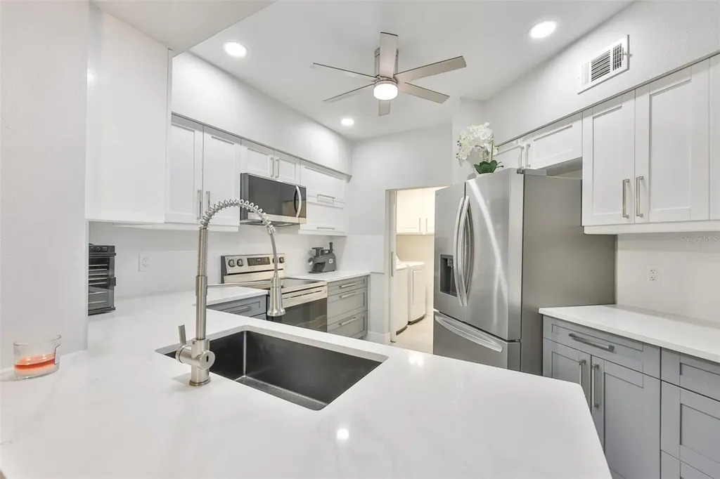3202 Bay Club Circle Tampa FL 33607