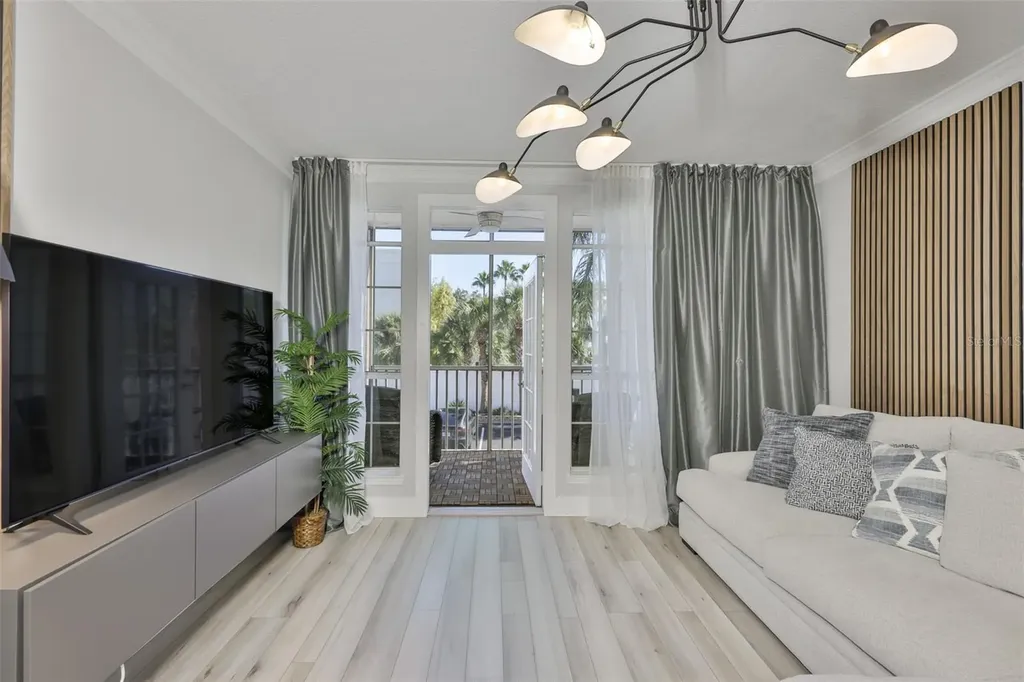 3202 Bay Club Circle Tampa FL 33607