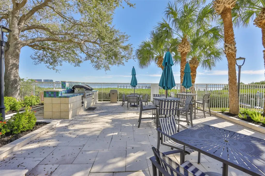 3202 Bay Club Circle Tampa FL 33607