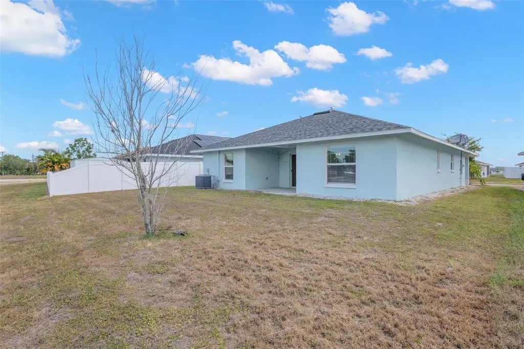 1550 Blossom Bayou Circle Ruskin FL 33570