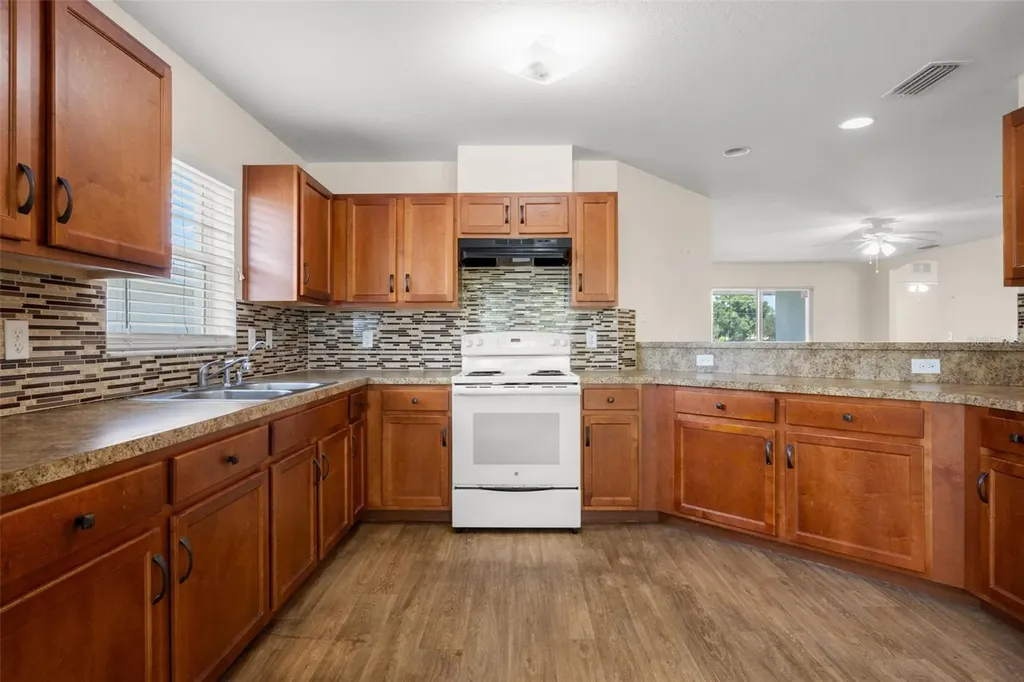 1550 Blossom Bayou Circle Ruskin FL 33570