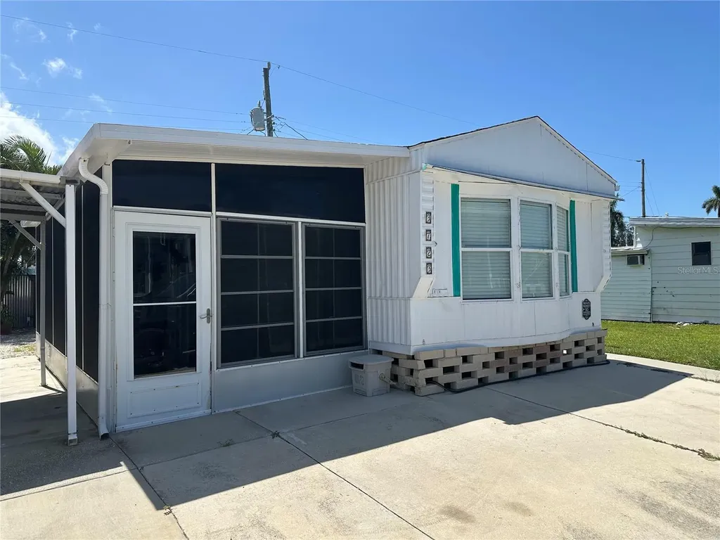 3723 116th Street W Bradenton FL 34210