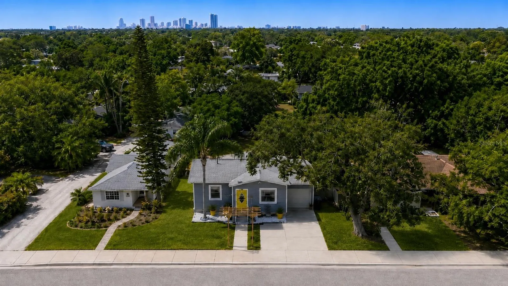 726 38th Avenue N St Petersburg FL 33704