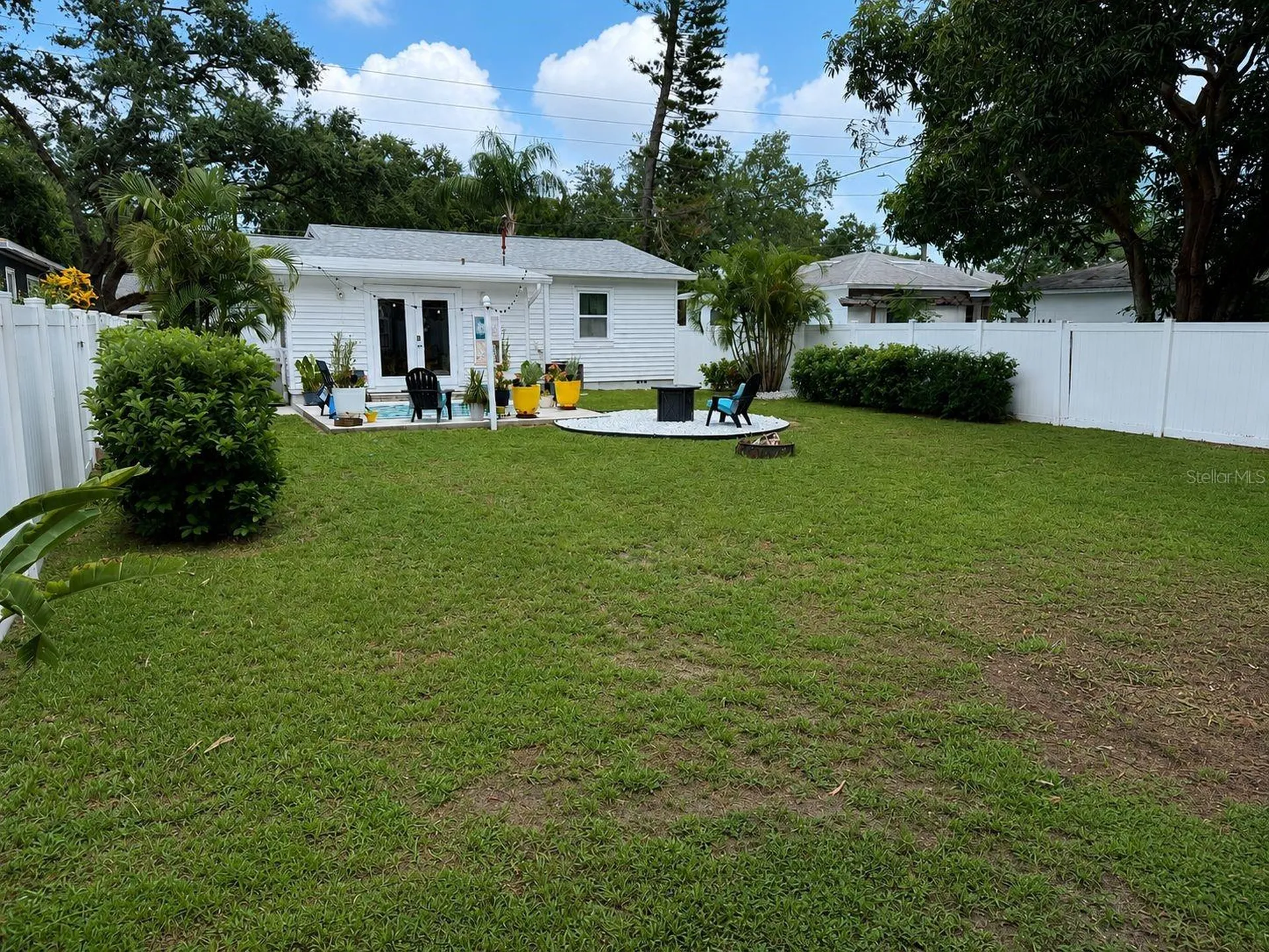 726 38th Avenue N St Petersburg FL 33704