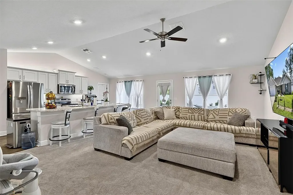 33 Richardson Drive Palm Coast FL 32164