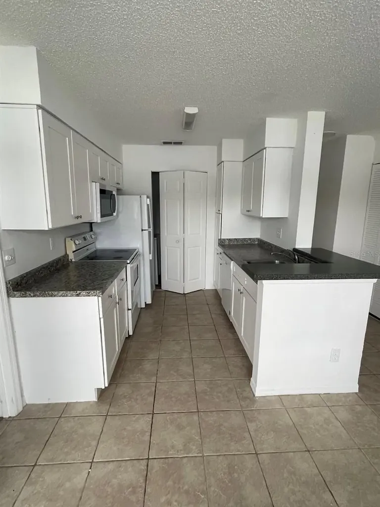 1069 S Hiawassee Road Orlando FL 32835