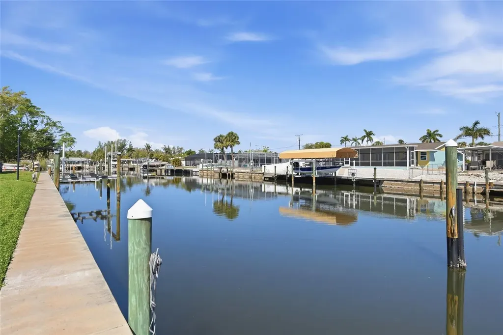 9917 Desoto Court Bradenton FL 34210