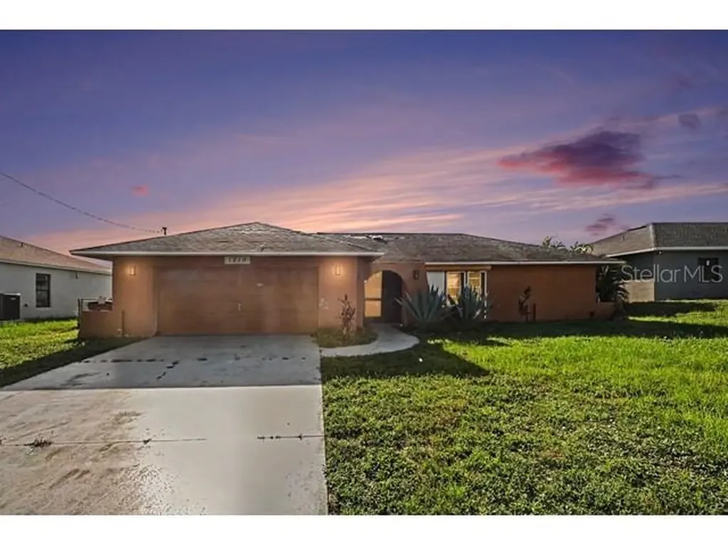 1219 NE 14th Place Cape Coral FL 33909