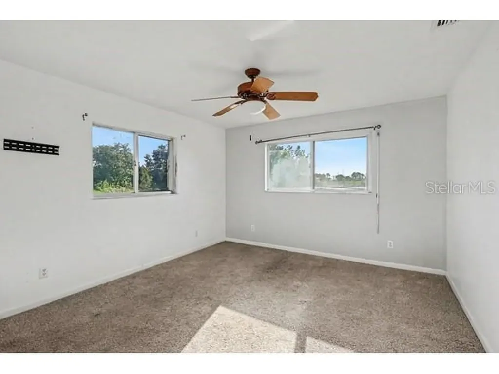 1219 NE 14th Place Cape Coral FL 33909