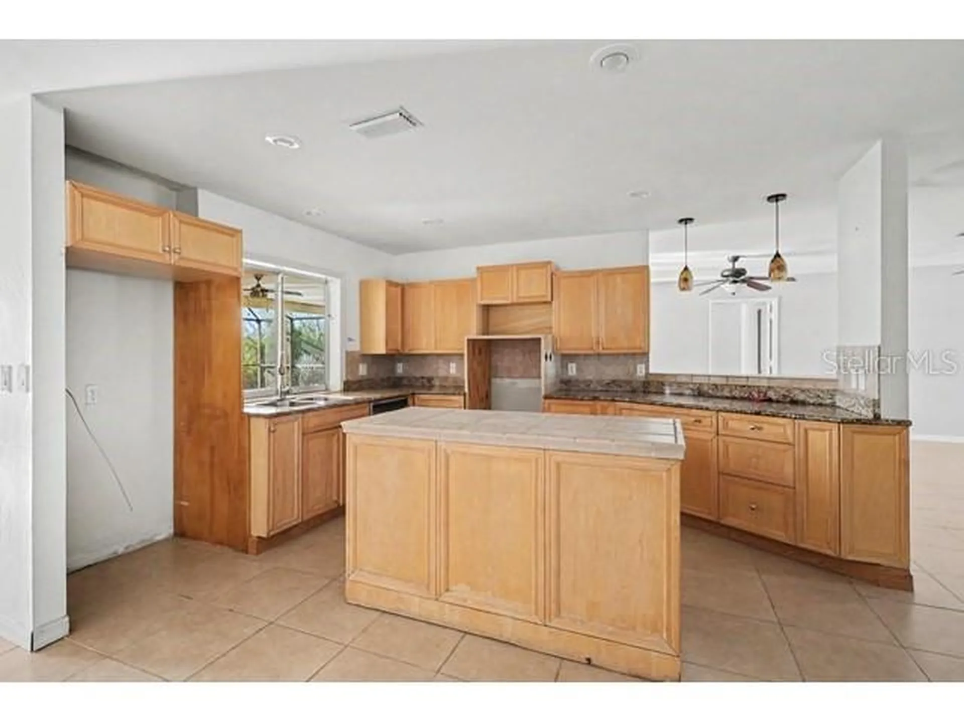 1219 NE 14th Place Cape Coral FL 33909