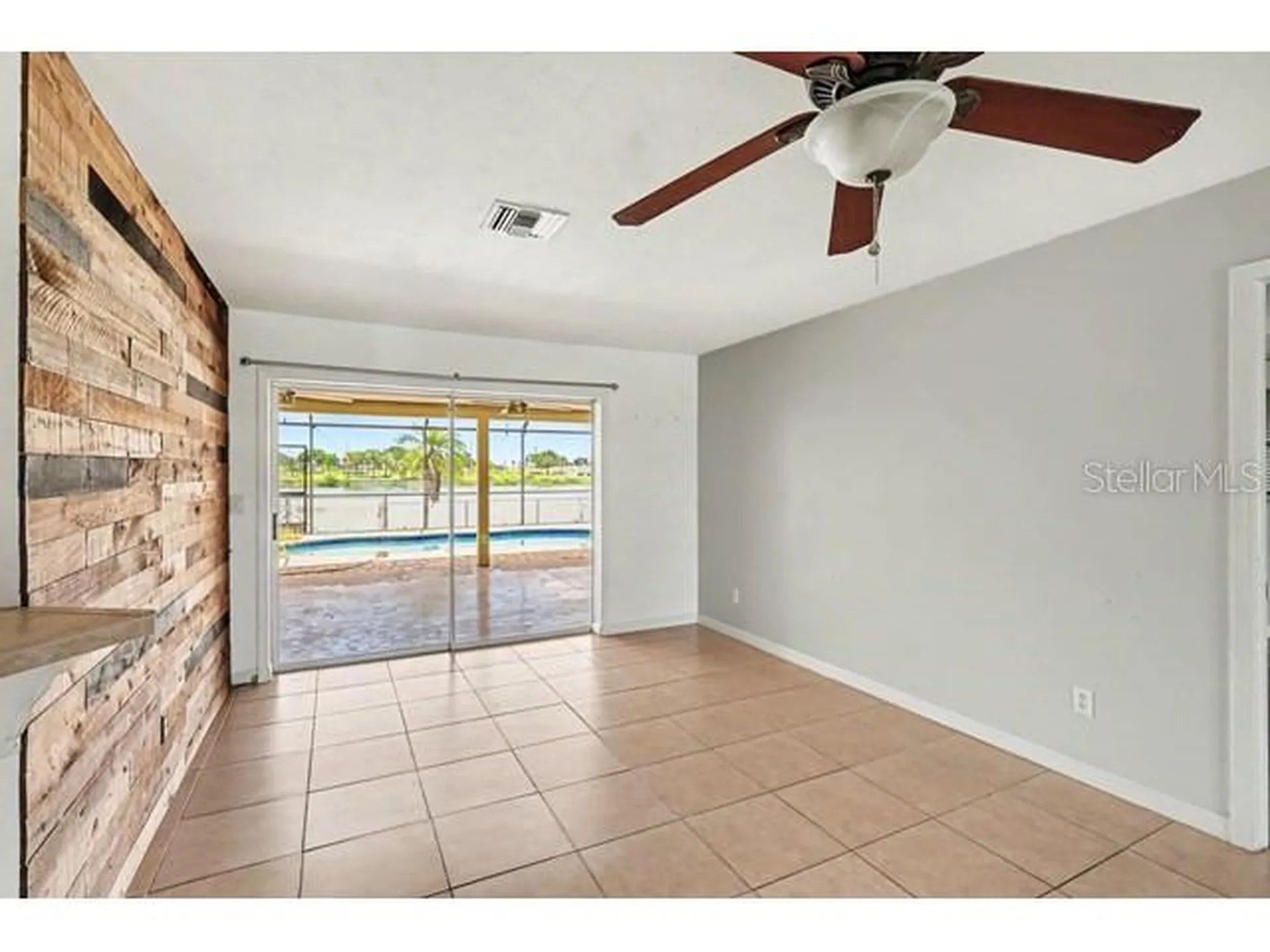 1219 NE 14th Place Cape Coral FL 33909