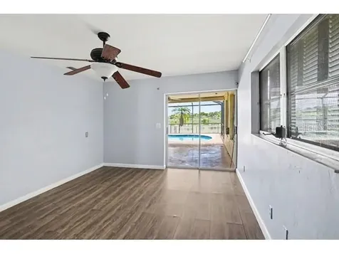 1219 NE 14th Place Cape Coral FL 33909