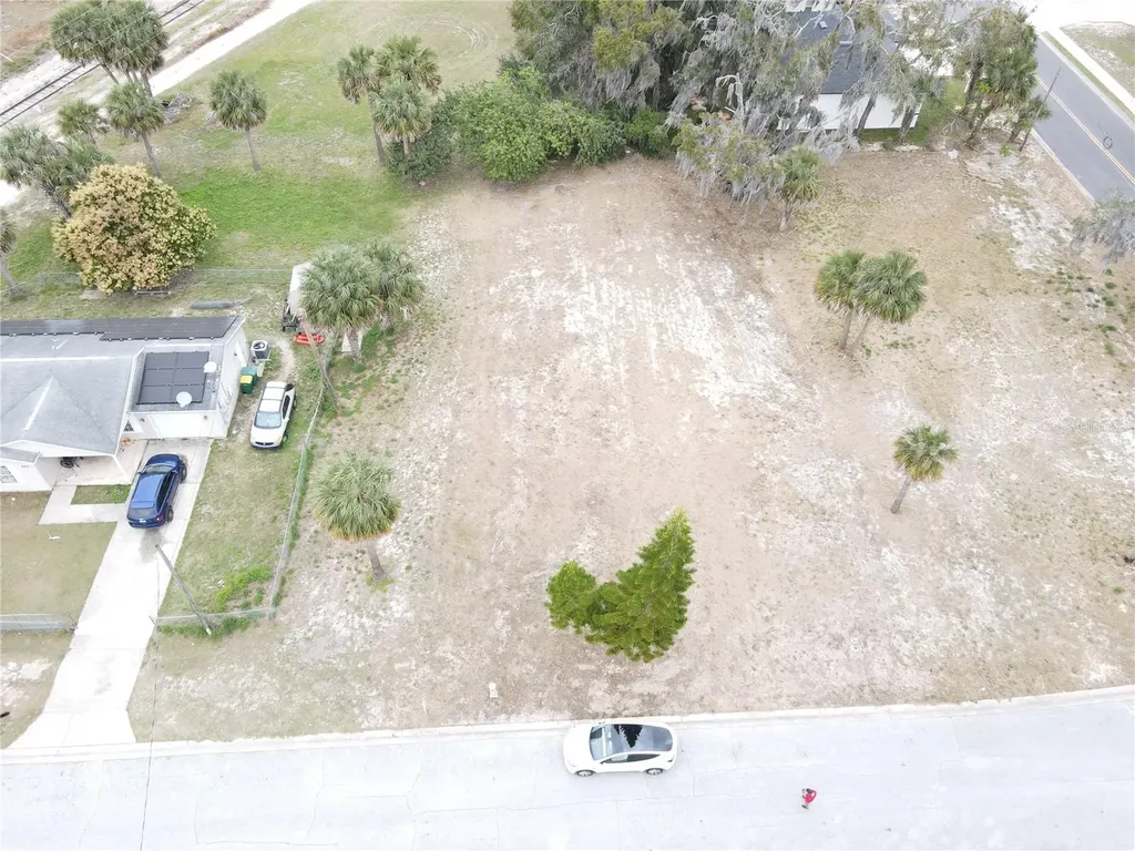 209 W Badger Avenue Eustis FL 32726