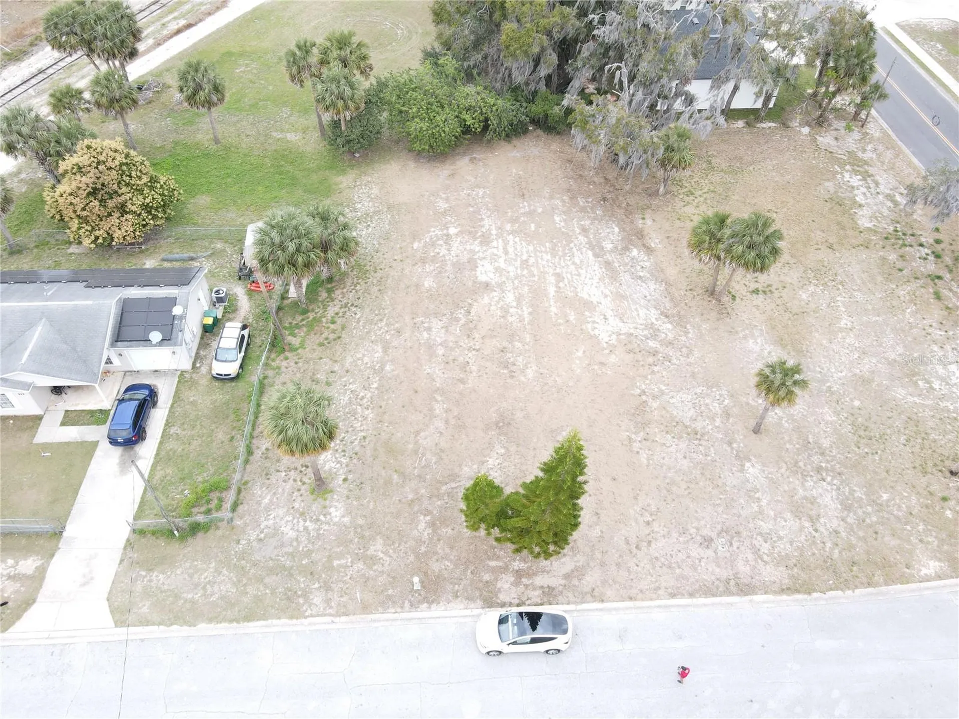 209 W Badger Avenue Eustis FL 32726
