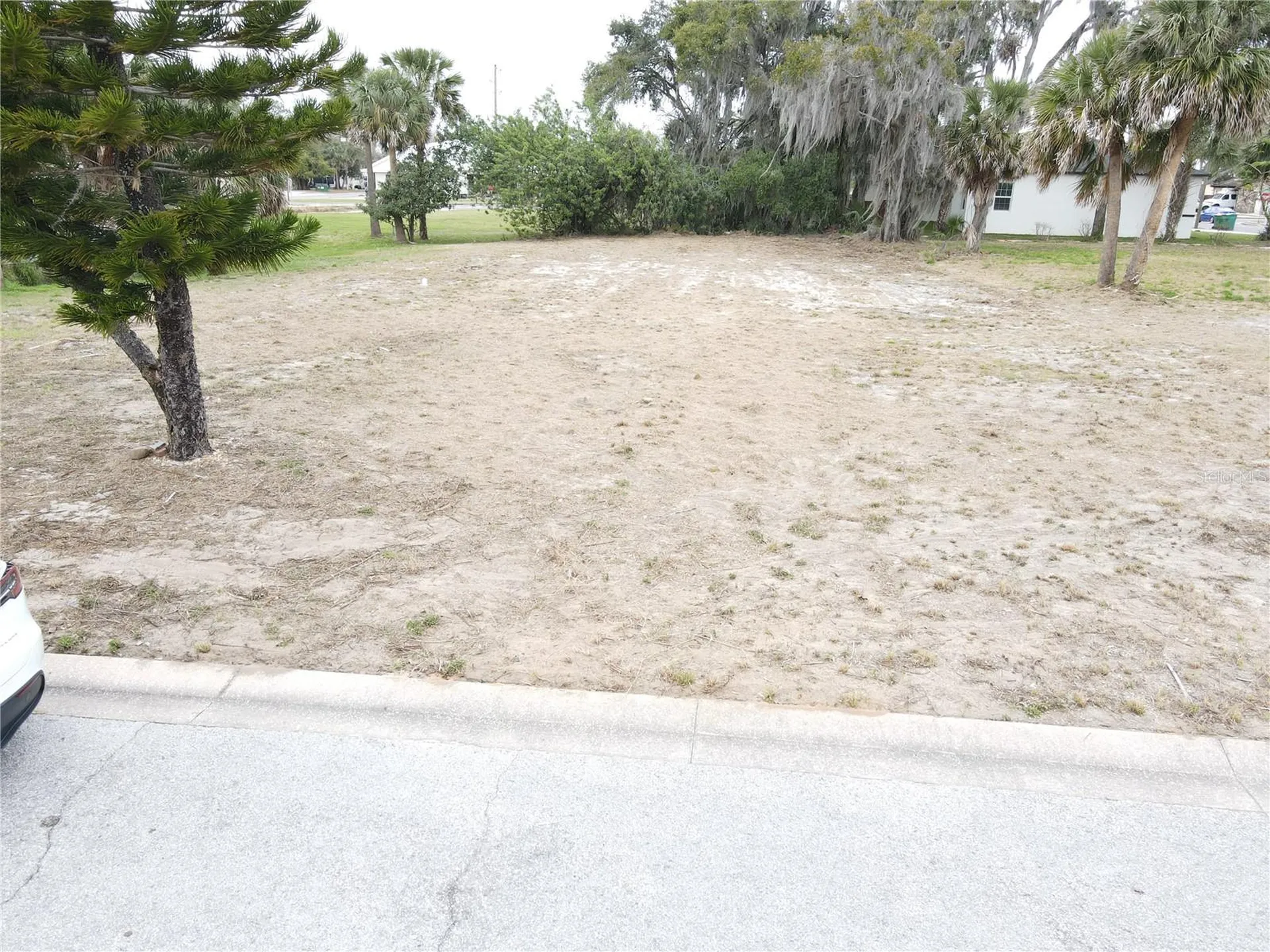 209 W Badger Avenue Eustis FL 32726