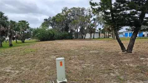 209 W Badger Avenue Eustis FL 32726