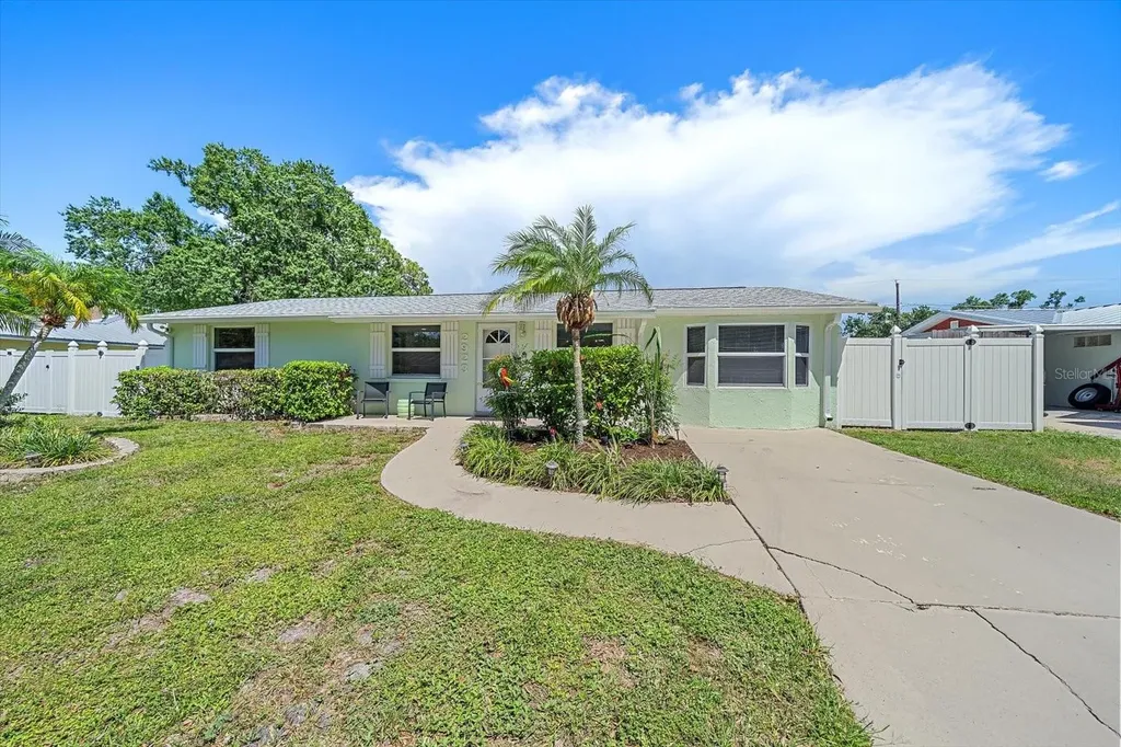 2923 Linwood Drive Sarasota FL 34232
