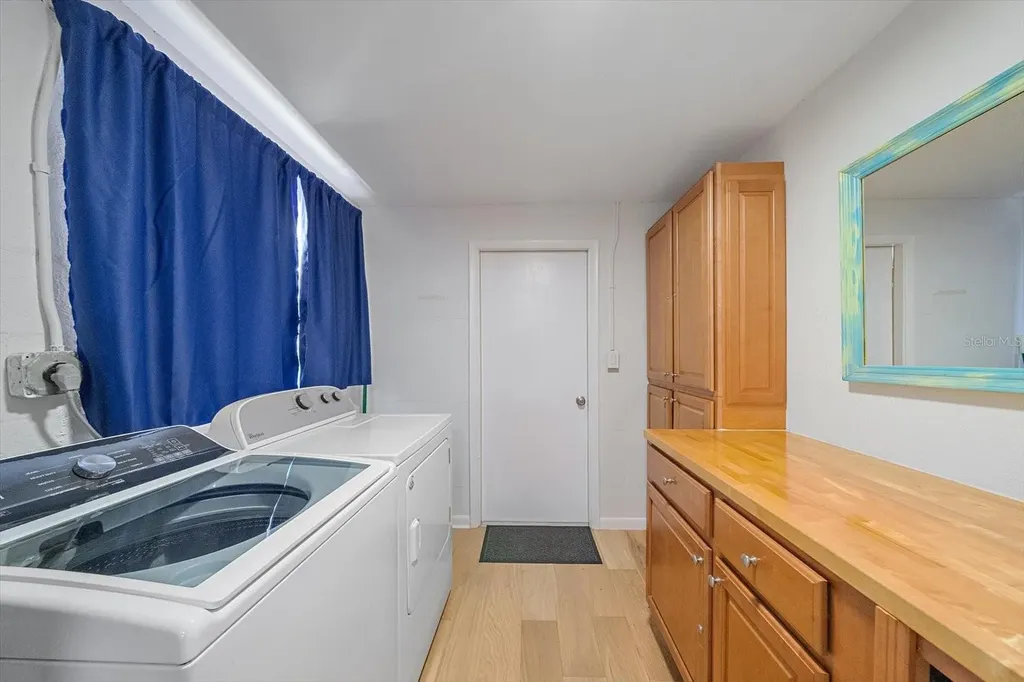 2923 Linwood Drive Sarasota FL 34232