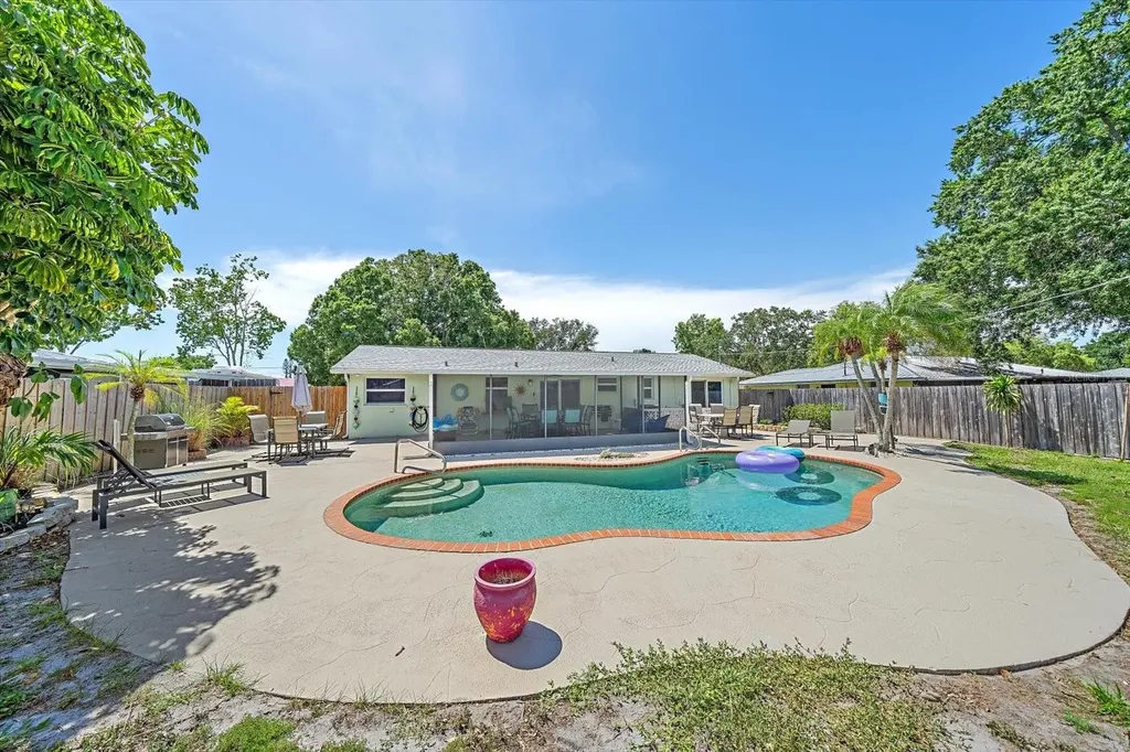 2923 Linwood Drive Sarasota FL 34232