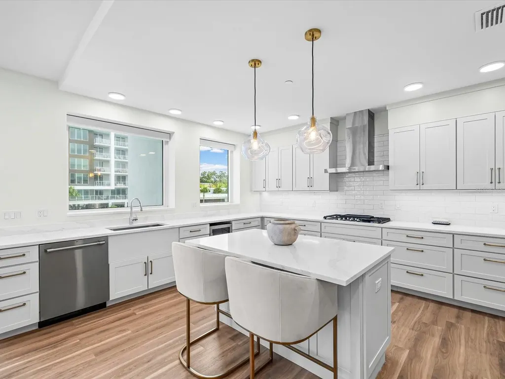 868 N Osceola Avenue Clearwater FL 33755