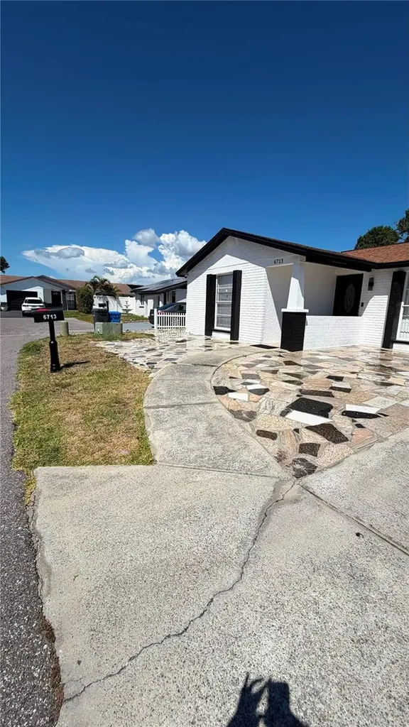 6713 Willow Spring Court Tampa FL 33615