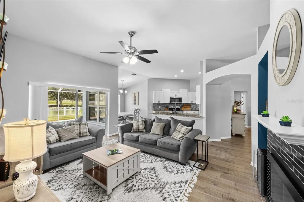 2410 Arborwood Drive Valrico FL 33596