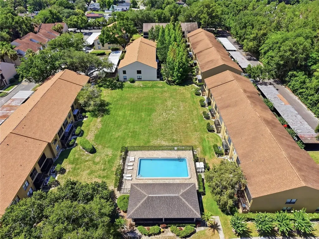4991 Puritan Circle Tampa FL 33617