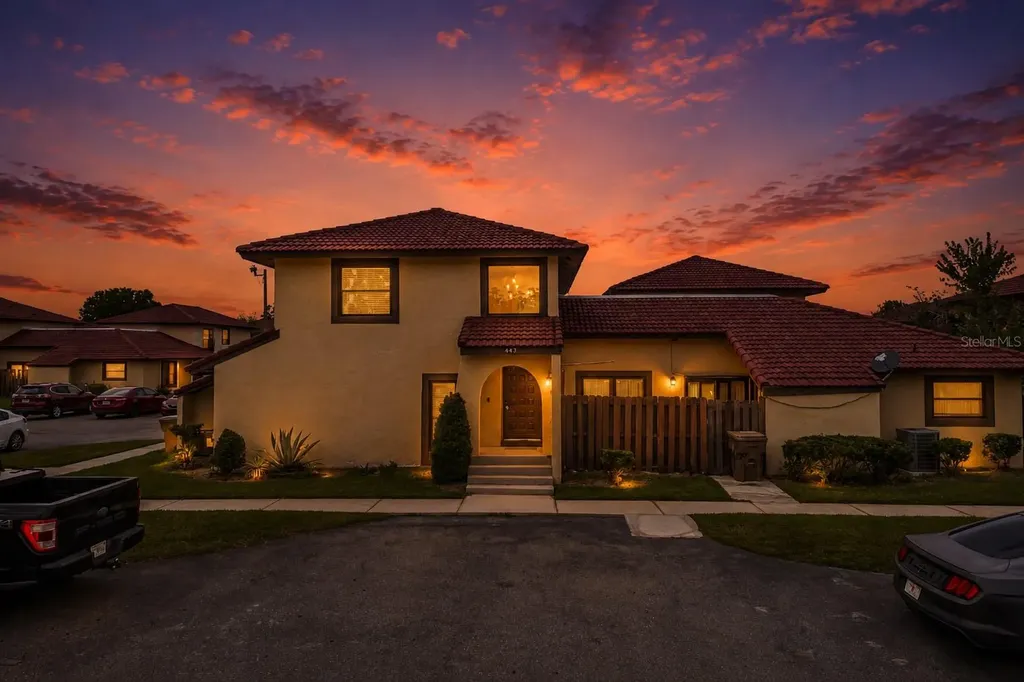 447 Hunter Circle Kissimmee FL 34758