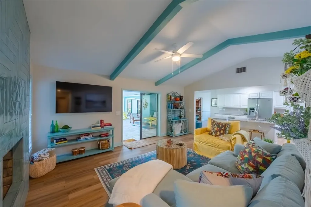 5005 Canterbury Drive Sarasota FL 34243
