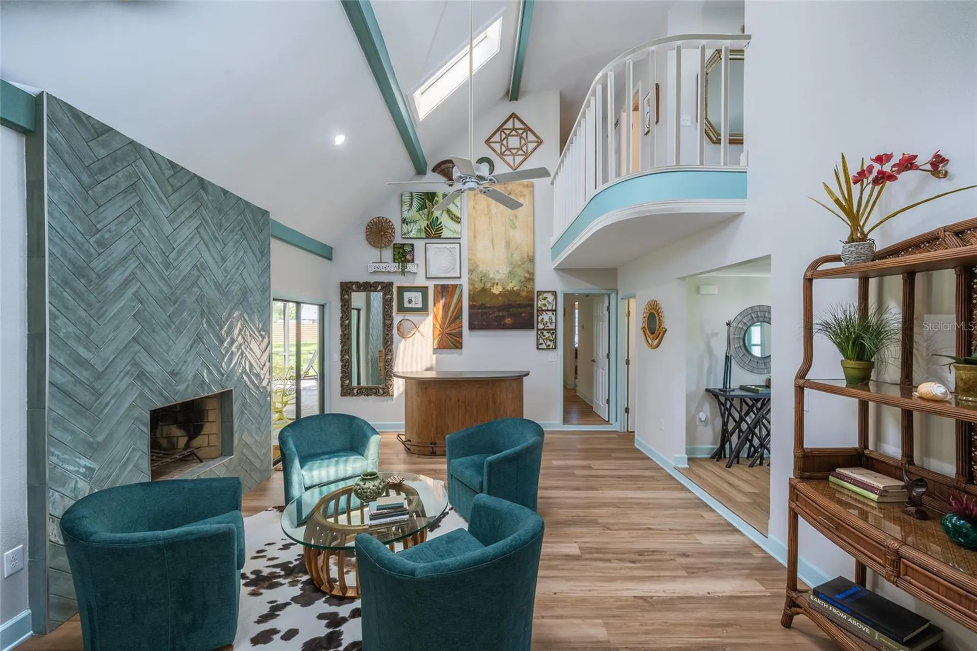 5005 Canterbury Drive Sarasota FL 34243