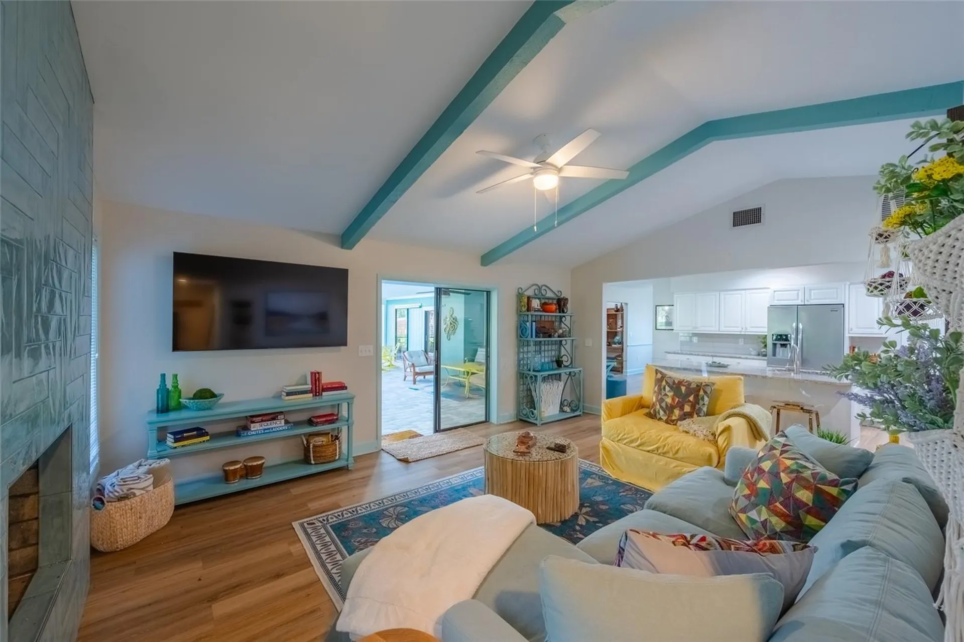 5005 Canterbury Drive Sarasota FL 34243