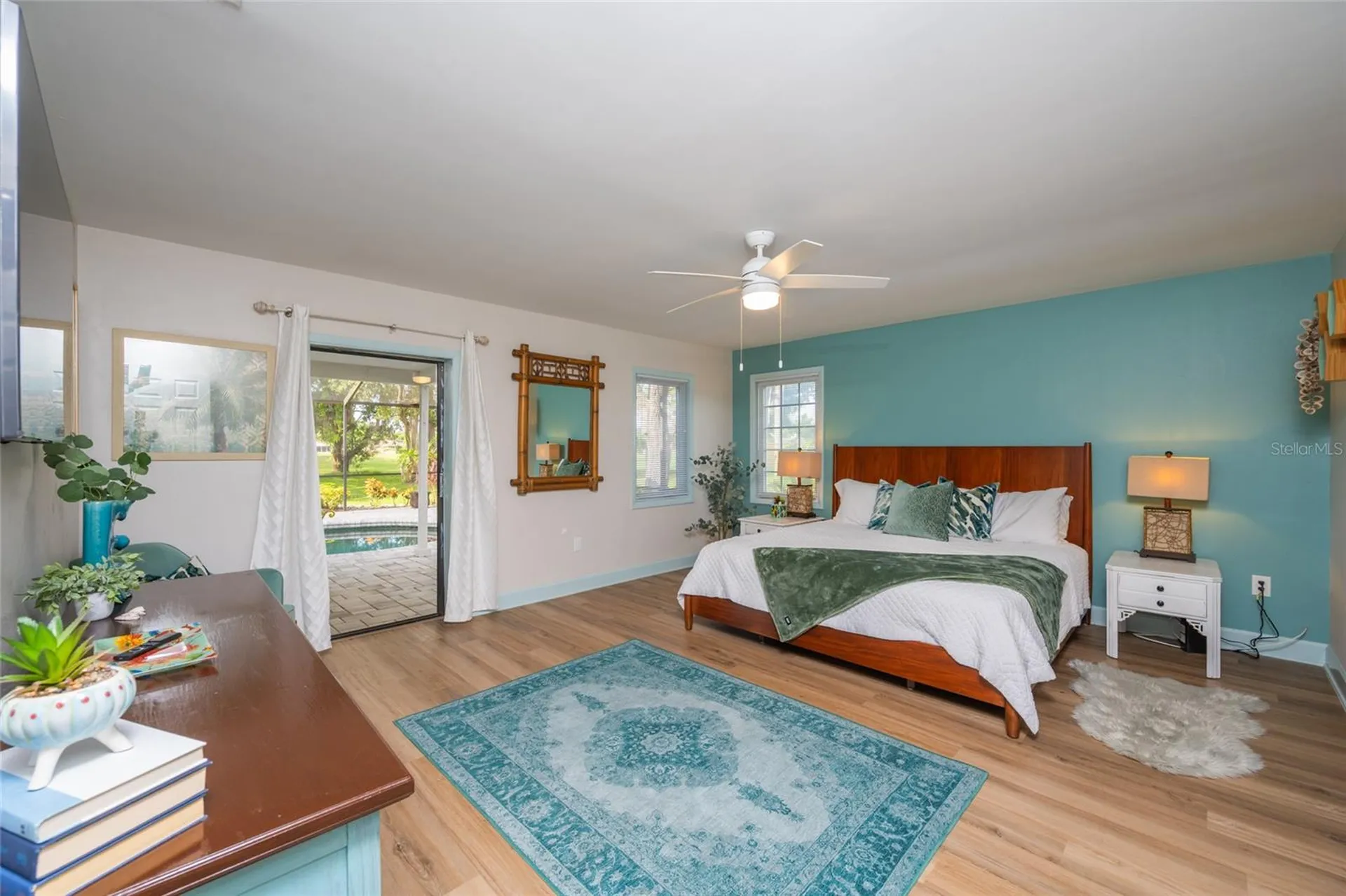 5005 Canterbury Drive Sarasota FL 34243