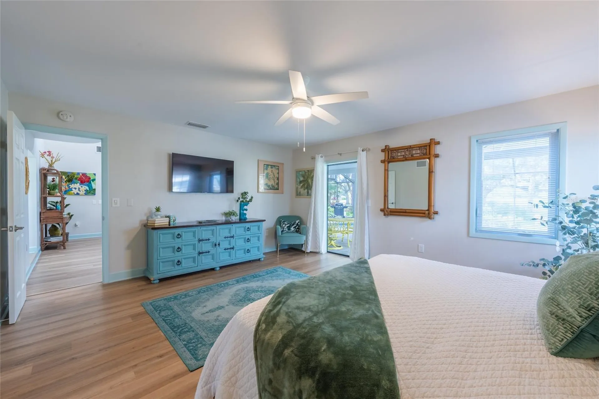 5005 Canterbury Drive Sarasota FL 34243