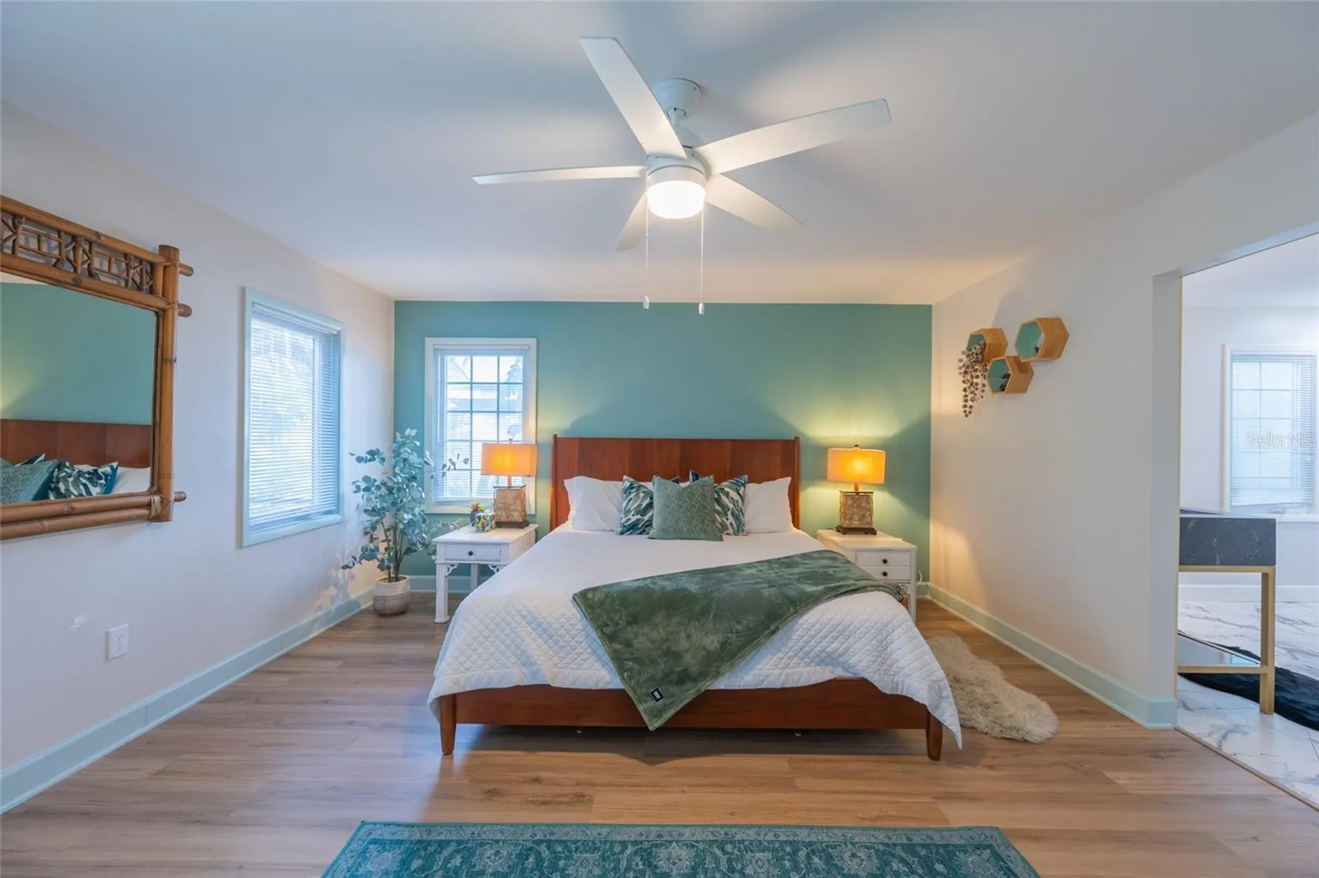 5005 Canterbury Drive Sarasota FL 34243