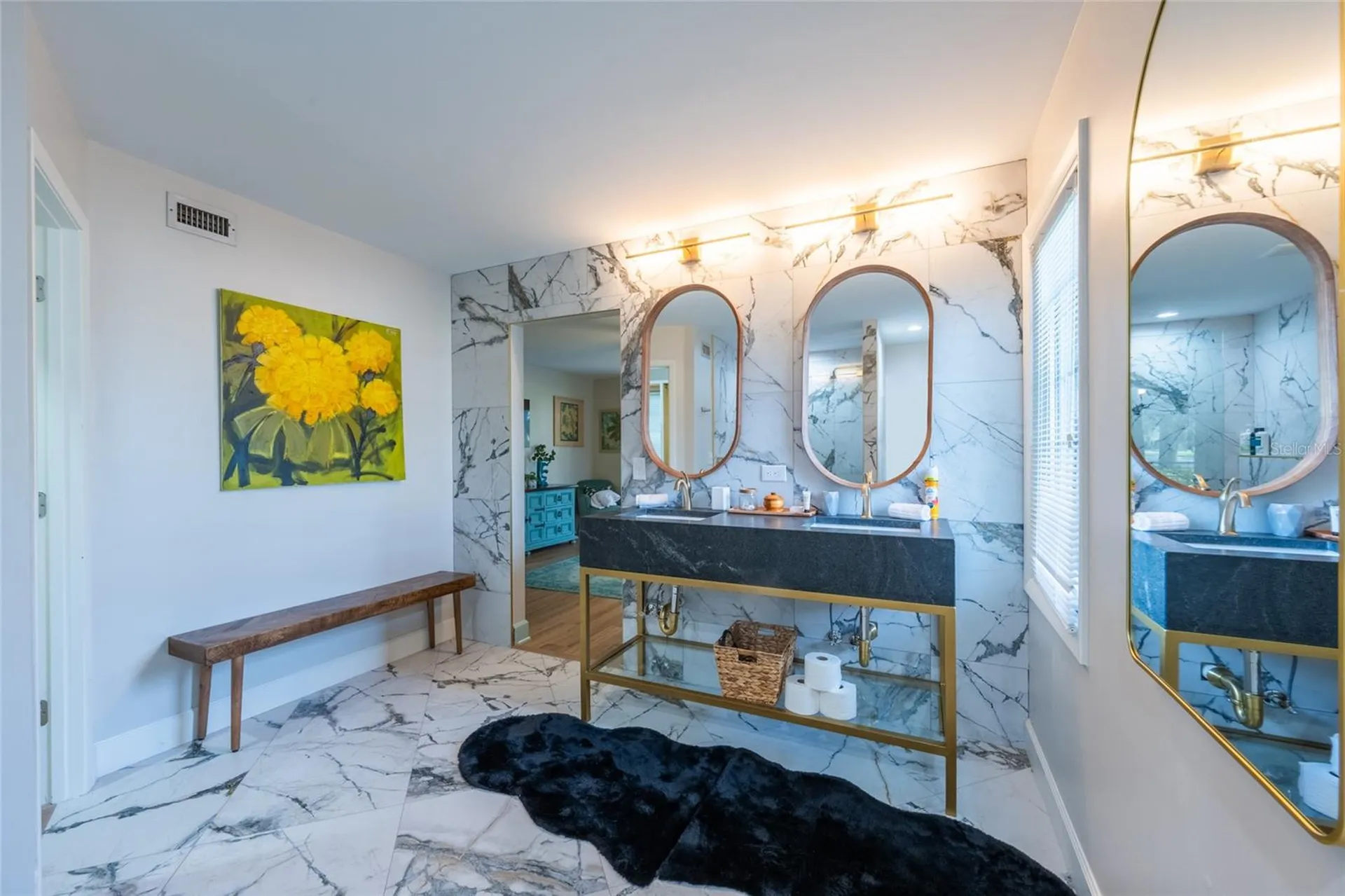 5005 Canterbury Drive Sarasota FL 34243