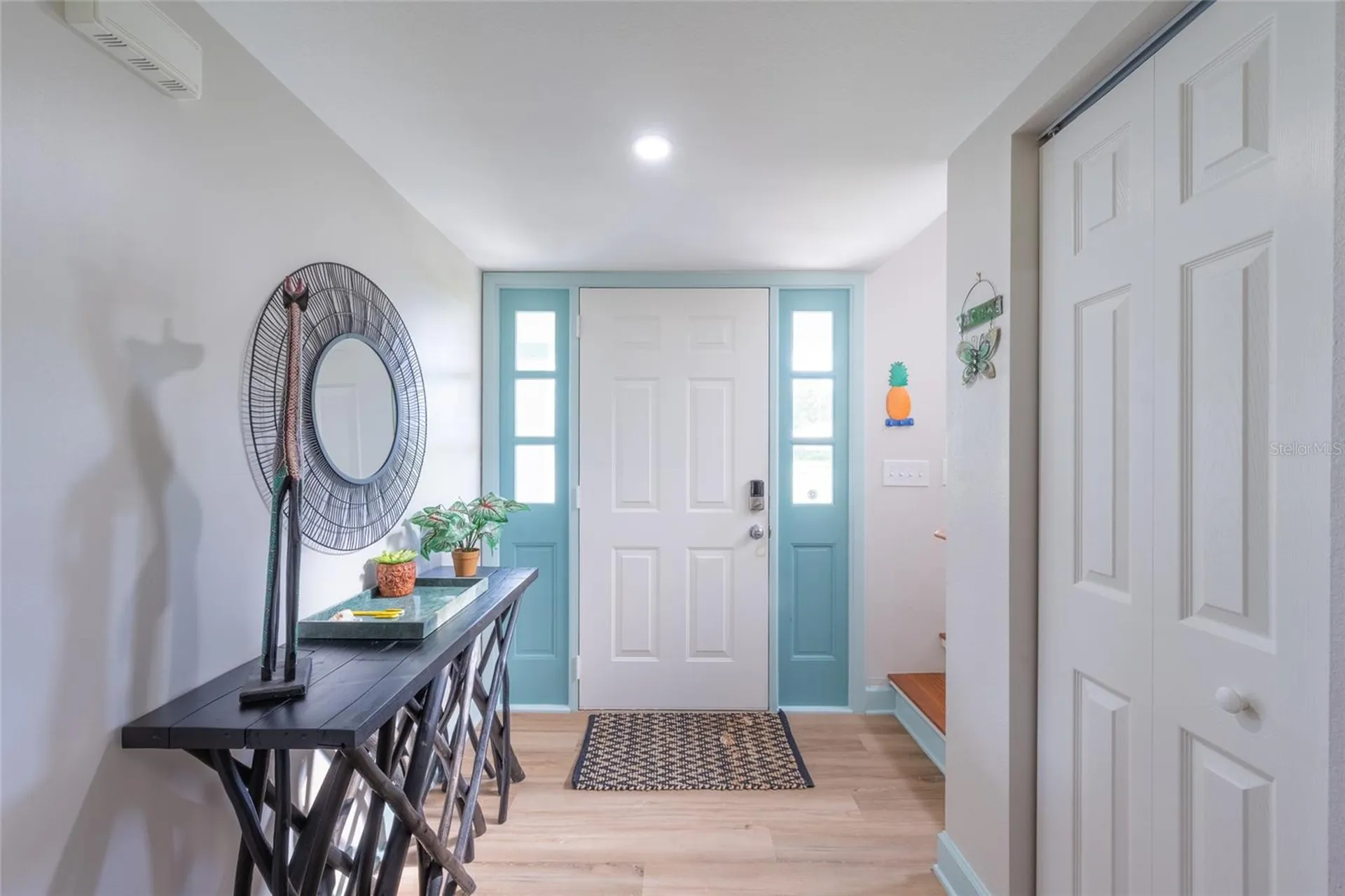 5005 Canterbury Drive Sarasota FL 34243