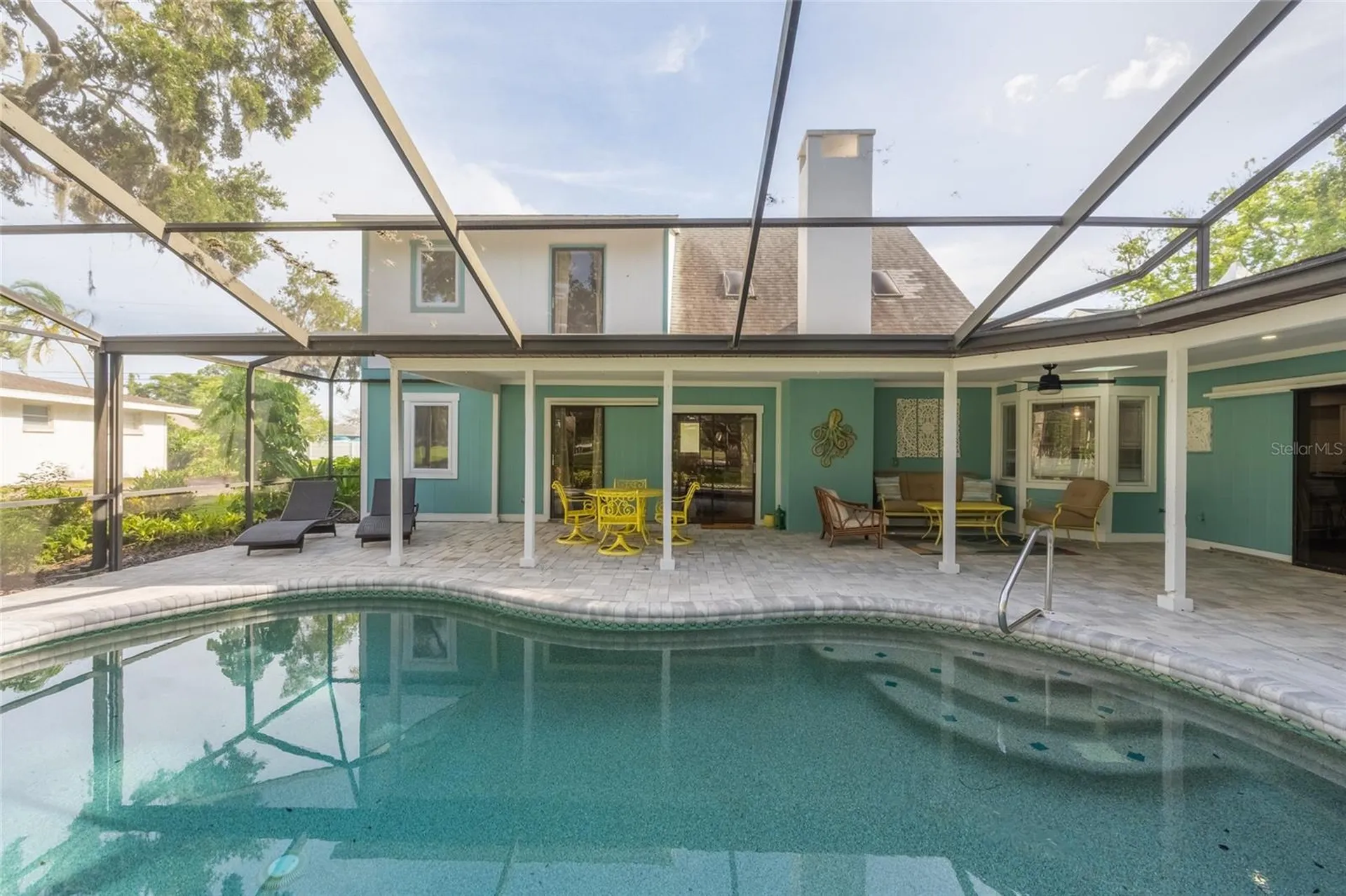 5005 Canterbury Drive Sarasota FL 34243